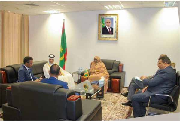 La ministre de la Fonction Publique reçoit l’ambassadeur de l’État du Qatar La ministre de la Fonction Publique reçoit l’ambassadeur de l’État du Qatar