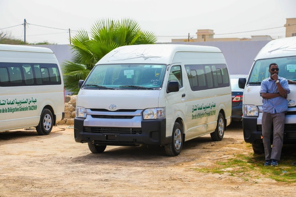 TAAZOUR livre quatre bus au Centre de formation et de promotion sociale à Nouakchott TAAZOUR livre quatre bus au Centre de formation et de promotion sociale à Nouakchott