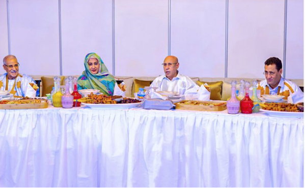 Le Président de la République supervise le lancement des veillées ramadanesques Le Président de la République supervise le lancement des veillées ramadanesques