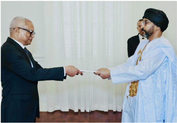 L’ambassadeur de Mauritanie auprès de la République du Cap-Vert présente ses lettres de créance L’ambassadeur de Mauritanie auprès de la République du Cap-Vert présente ses lettres de créance