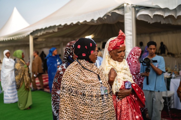 Le Président de la République préside un iftar en l’honneur des représentants de la communauté “Taazour” Le Président de la République préside un iftar en l’honneur des représentants de la communauté “Taazour”