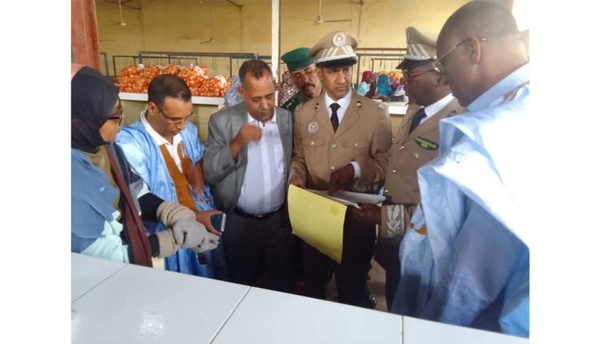 Taazour : une mission conjointe inspecte le point de vente de viande rouge destiné aux familles démunies à Rosso Taazour : une mission conjointe inspecte le point de vente de viande rouge destiné aux familles démunies à Rosso