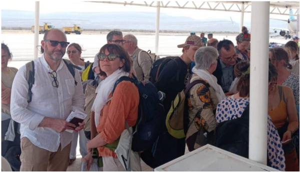 Arrivée de 106 touristes européens à Atar Arrivée de 106 touristes européens à Atar