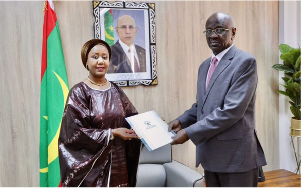 Le ministre des Affaires étrangères reçoit copie des lettres de créance de l’ambassadrice rwandaise Le ministre des Affaires étrangères reçoit copie des lettres de créance de l’ambassadrice rwandaise