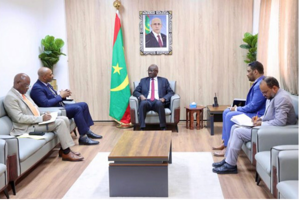 Le ministre des Affaires étrangères reçoit l’ambassadeur de la République du Congo Le ministre des Affaires étrangères reçoit l’ambassadeur de la République du Congo