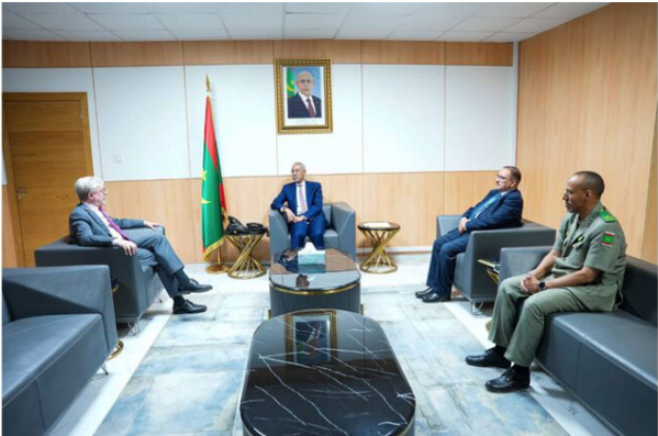 Le ministre de la Défense reçoit l’ambassadeur, chef de la mission de l’Union européenne dans notre pays