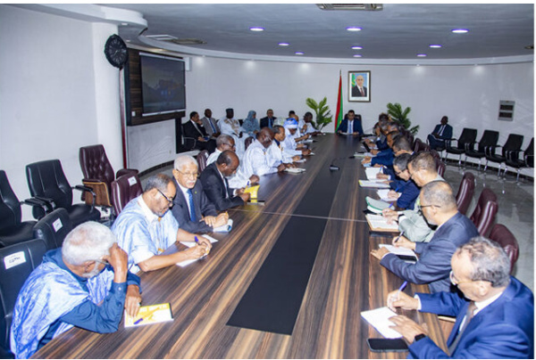 Le Premier ministre préside la réunion de la commission ministérielle chargée du suivi de l’approvisionnement du marché en produits de base