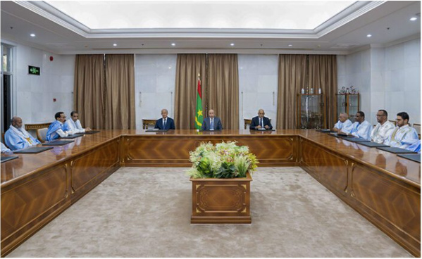 Le Président de la République reçoit les présidents des partis de la coalition de l’opposition Le Président de la République reçoit les présidents des partis de la coalition de l’opposition