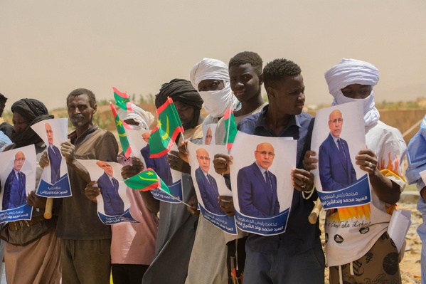 Le Délégué général de TAAZOUR, SIDI Moulaye Zeine, inaugure deux barrages dans la commune d’El Baten, dans la moughataa de Oualata Le Délégué général de TAAZOUR, SIDI Moulaye Zeine, inaugure deux barrages dans la commune d’El Baten, dans la moughataa de Oualata