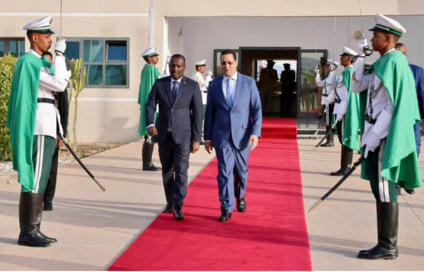 Le Premier ministre se rend en Algérie