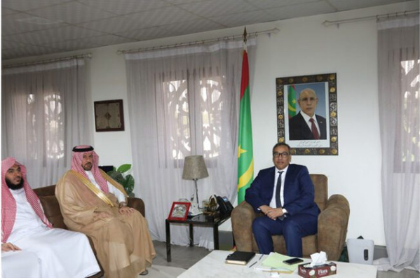 Le ministre de l’Enseignement supérieur et de la Recherche scientifique reçoit l’ambassadeur saoudien