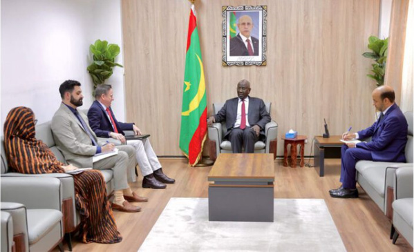 Le ministre des Affaires étrangères reçoit le chargé d’affaires de l’ambassade des États-Unis