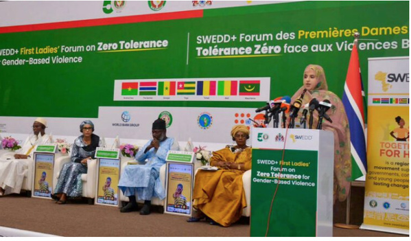 La ministre de l’Action Sociale représente la Première Dame à la réunion des Premières Dames à Banjul La ministre de l’Action Sociale représente la Première Dame à la réunion des Premières Dames à Banjul