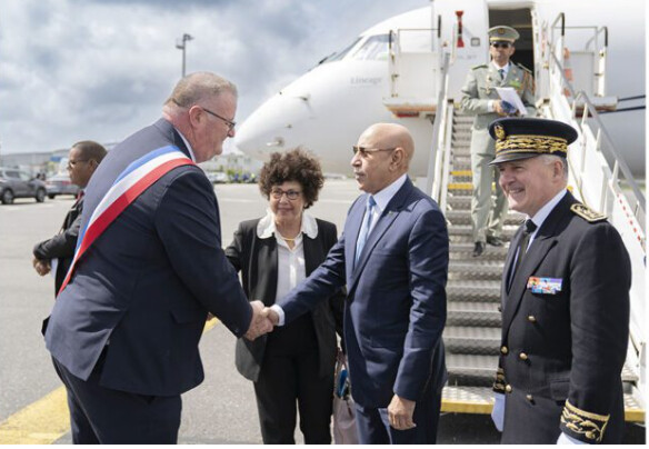 Le président de la République arrive à Brest
