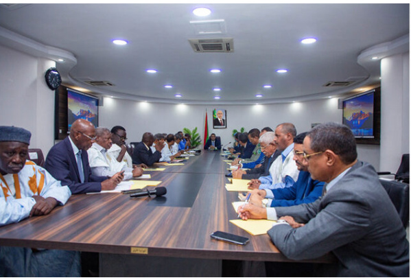 Le Premier ministre préside la réunion du comité ministériel chargé du suivi de l’approvisionnement du marché en produits de première nécessité Le Premier ministre préside la réunion du comité ministériel chargé du suivi de l’approvisionnement du marché en produits de première nécessité