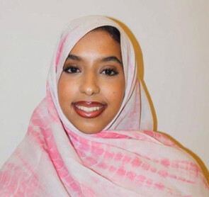 Elle a simplement parlé/par Toutou Ahmed Cheikh