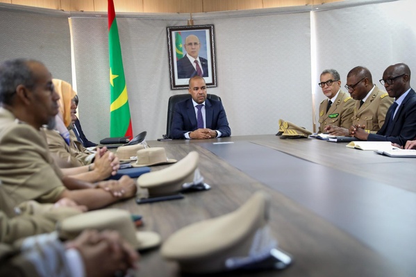Le délégué général de Taazour Sidi Ould Moulaye Zeine préside une réunion de coordination pour la mise à jour du registre social au niveau des wilayas de Nouakchott Le délégué général de Taazour Sidi Ould Moulaye Zeine préside une réunion de coordination pour la mise à jour du registre social au niveau des wilayas de Nouakchott
