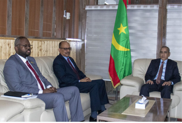 Le ministre de l’Intérieur reçoit le chargé d’affaires de l’ambassade du Soudan en Mauritanie Le ministre de l’Intérieur reçoit le chargé d’affaires de l’ambassade du Soudan en Mauritanie
