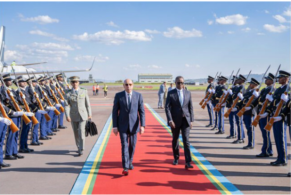 Le Président de la République arrive à Kigali pour participer au Forum des PDG des grandes entreprises africaines