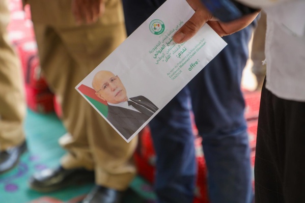 Taazour : le délégué général S.E.M Sidi Ould Moulaye Zeine supervise le lancement du regroupement de Wompou