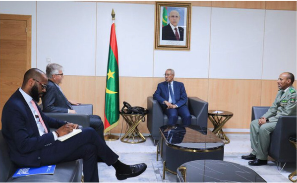 Le ministre de la Défense reçoit le Secrétaire général adjoint des Nations unies aux opérations de paix Le ministre de la Défense reçoit le Secrétaire général adjoint des Nations unies aux opérations de paix