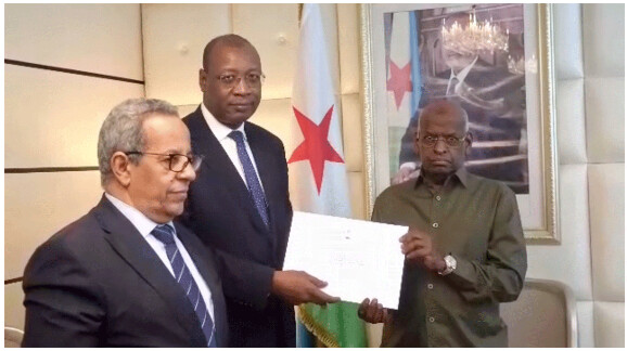 Le ministre de l’élevage remet un message du Président de la République à son homologue Djiboutien