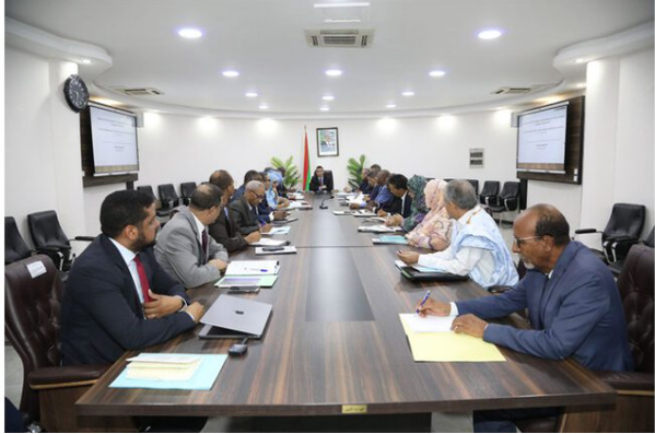 Le Premier ministre préside une réunion de la commission ministérielle chargée de la préparation et de l’exécution du programme de développement de la wilaya de Dakhlet Nouadhibou Le Premier ministre préside une réunion de la commission ministérielle chargée de la préparation et de l’exécution du programme de développement de la wilaya de Dakhlet Nouadhibou