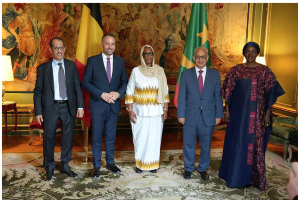 Le Ministre Secrétaire général de la Présidence de la République s’entretient avec le Vice-Premier ministre et ministre belge des Affaires étrangères Le Ministre Secrétaire général de la Présidence de la République s’entretient avec le Vice-Premier ministre et ministre belge des Affaires étrangères