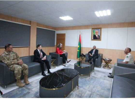 Le ministre de la Défense reçoit la chargée d’affaires par intérim de l’ambassade des États-Unis d’Amérique à Nouakchott