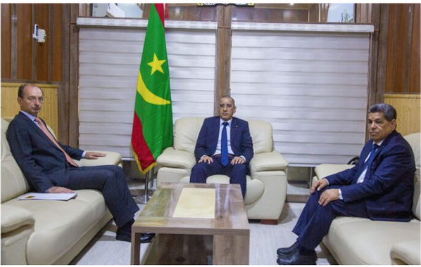 Le ministre de l’Intérieur s’entretient avec l’ambassadeur d’Espagne à Nouakchott