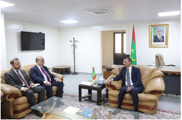 Le ministre de la Culture reçoit le ministre délégué auprès du ministère turc de la Culture et du Tourisme Le ministre de la Culture reçoit le ministre délégué auprès du ministère turc de la Culture et du Tourisme