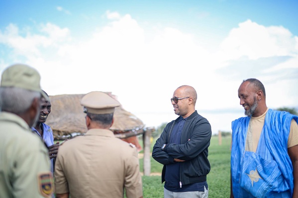 Taazour en Assaba : le délégué général Sidi Ould Moulaye Zeine rend visite aux familles sinistrées par la tempête Taazour en Assaba : le délégué général Sidi Ould Moulaye Zeine rend visite aux familles sinistrées par la tempête
