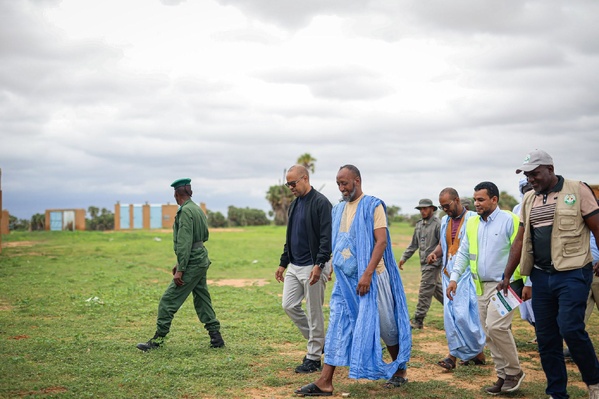 Taazour en Assaba : le délégué général Sidi Ould Moulaye Zeine rend visite aux familles sinistrées par la tempête Taazour en Assaba : le délégué général Sidi Ould Moulaye Zeine rend visite aux familles sinistrées par la tempête