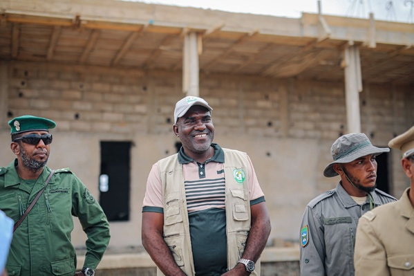 Taazour en Assaba : le délégué général Sidi Ould Moulaye Zeine rend visite aux familles sinistrées par la tempête