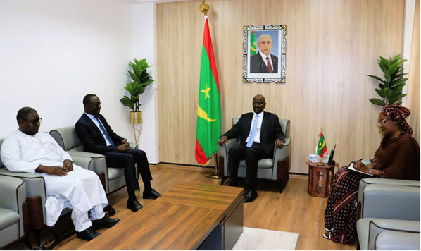 Le ministre des Affaires étrangères reçoit l’ambassadeur sénégalais Le ministre des Affaires étrangères reçoit l’ambassadeur sénégalais