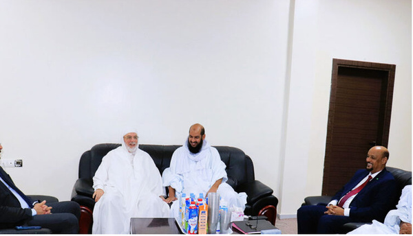 Le ministre d’État, recteur de la Grande Mosquée d’Alger, rend visite à l’Association des oulémas mauritaniens