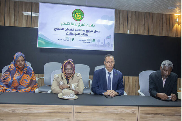 La commune de Tevragh-Zeina distribue 850 cartes d’assurance maladie à des travailleurs et des familles démunies