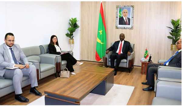 Le ministre des Affaires étrangères reçoit l’ambassadrice d’Italie