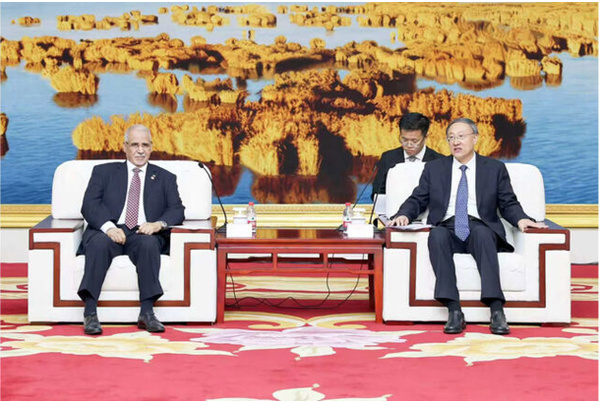 Le président de l’Assemblée nationale entame sa visite en Chine par des entretiens officiels et un déplacement axé sur le développement rural