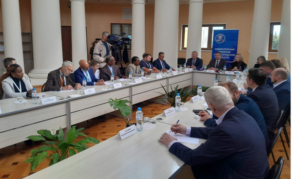 Une délégation du Conseil Économique et Social participe au suivi des élections parlementaires russes Une délégation du Conseil Économique et Social participe au suivi des élections parlementaires russes