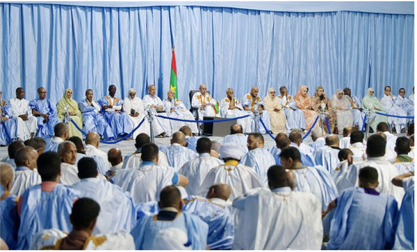 Le Président de la République préside une réunion avec les cadres de la moughataa d’Atar et passe en revue les réalisations et les perspectives de développement local Le Président de la République préside une réunion avec les cadres de la moughataa d’Atar et passe en revue les réalisations et les perspectives de développement local
