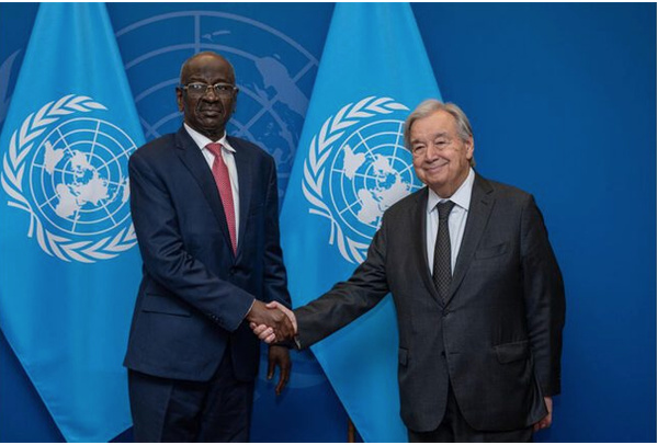Le ministre des Affaires étrangères s’entretient avec le secrétaire général des Nations unies Le ministre des Affaires étrangères s’entretient avec le secrétaire général des Nations unies
