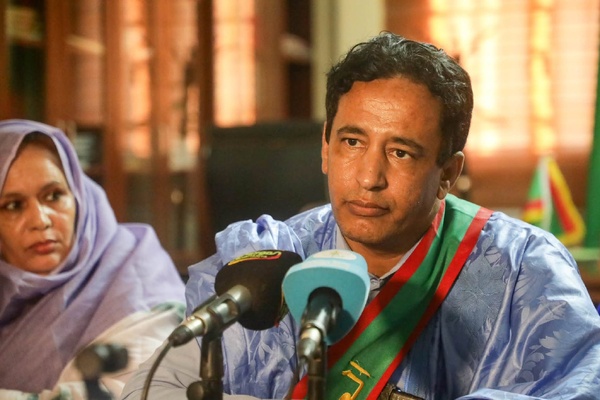 Le délégué général de Taazour Sidi Ould Moulaye Zeine lance le volet développement dédié à la wilaya de l’Inchiri Le délégué général de Taazour Sidi Ould Moulaye Zeine lance le volet développement dédié à la wilaya de l’Inchiri