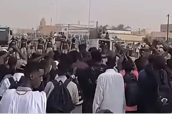 Après la manifestation des étudiants le parti « Mauritanie en Avant » demande l’augmentation des bus universitaires et l’amélioration des services Après la manifestation des étudiants le parti « Mauritanie en Avant » demande l’augmentation des bus universitaires et l’amélioration des services