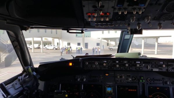 Aéroport Oumtounsi : au nez des révisionnistes, le français fait de la résistance... Aéroport Oumtounsi : au nez des révisionnistes, le français fait de la résistance...