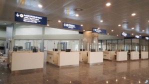 Aéroport Oumtounsi : au nez des révisionnistes, le français fait de la résistance... Aéroport Oumtounsi : au nez des révisionnistes, le français fait de la résistance...