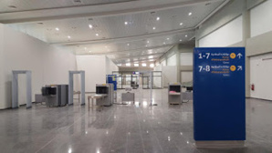 Aéroport Oumtounsi : au nez des révisionnistes, le français fait de la résistance... Aéroport Oumtounsi : au nez des révisionnistes, le français fait de la résistance...