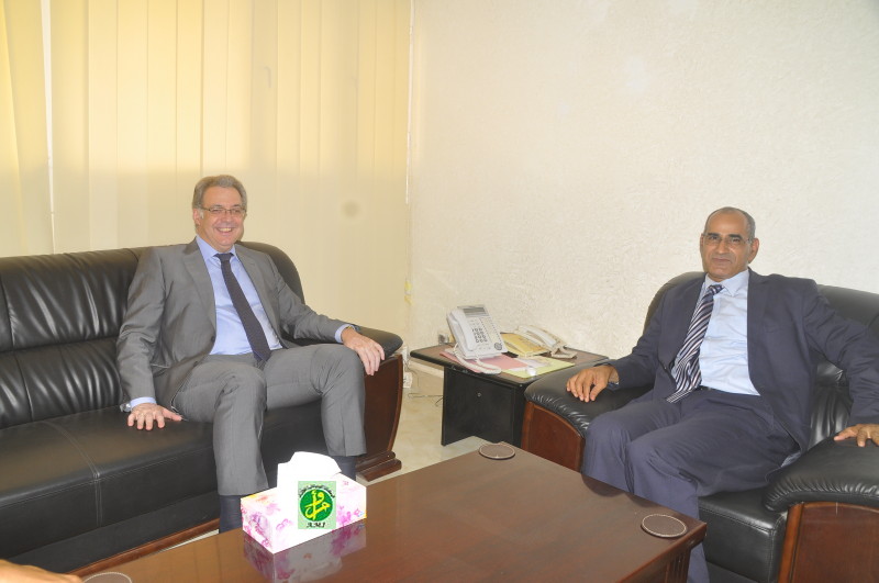 Le ministre des Pêches reçoit l’ambassadeur d’Espagne en Mauritanie Le ministre des Pêches reçoit l’ambassadeur d’Espagne en Mauritanie