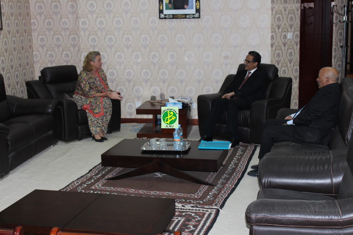 Le ministre des Affaires étrangères et de la Coopération reçoit l’ambassadrice de la Suisse Le ministre des Affaires étrangères et de la Coopération reçoit l’ambassadrice de la Suisse