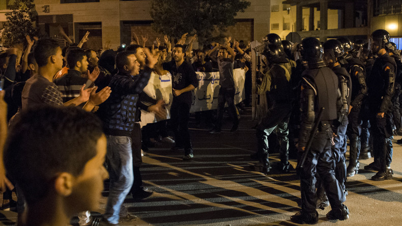 Maroc: des dizaines de blessés après des heurts entre forces de l'ordre et manifestants